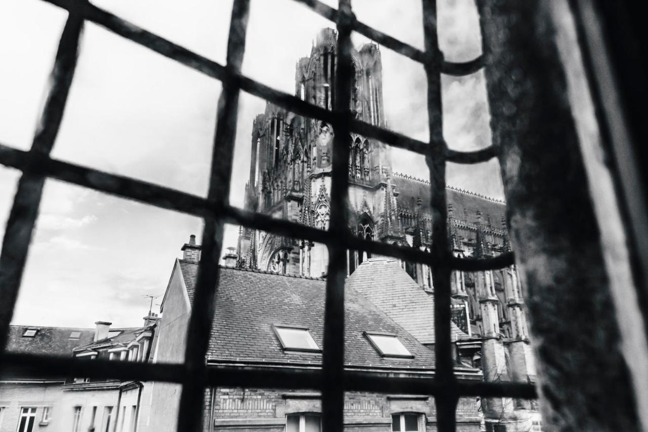 Tournelles Vue Cathedrale- Maison Climatisee Du Xvie Siecle Classee Apartment Reims Bagian luar foto